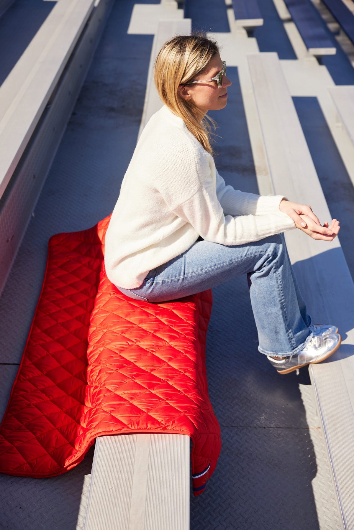 Pretty Rugged Waterproof Puffer Blanket with Pockets