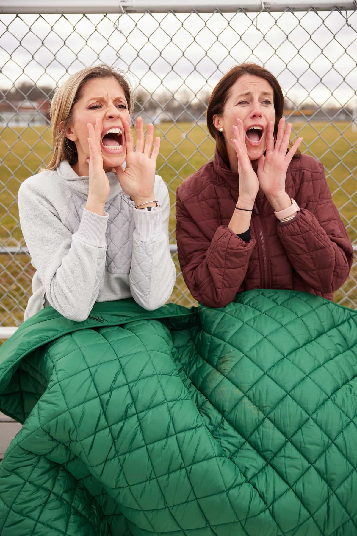 Pretty Rugged Waterproof Puffer Blanket with Pockets