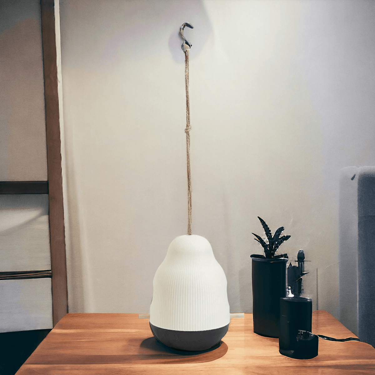 Gia Roma Cocoon Bird Feeder