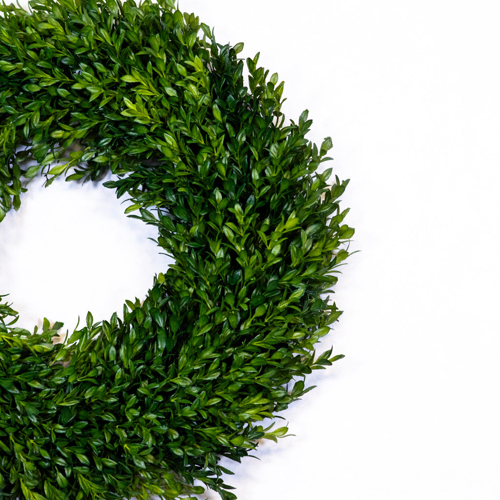 18-Inch Faux Boxwood Wreath