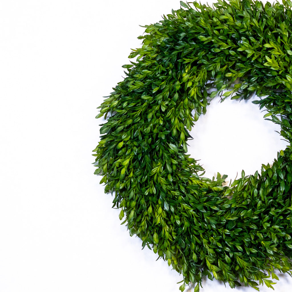 18-Inch Faux Boxwood Wreath