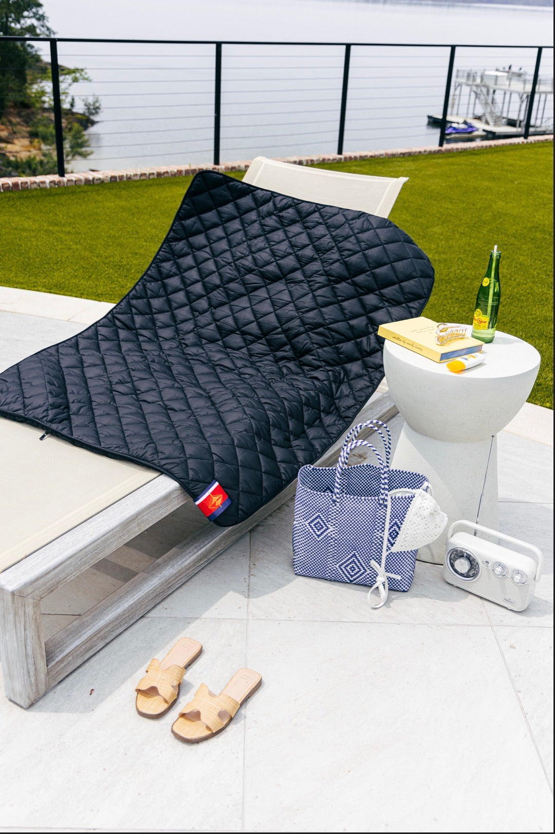 Pretty Rugged Waterproof Puffer Blanket with Pockets