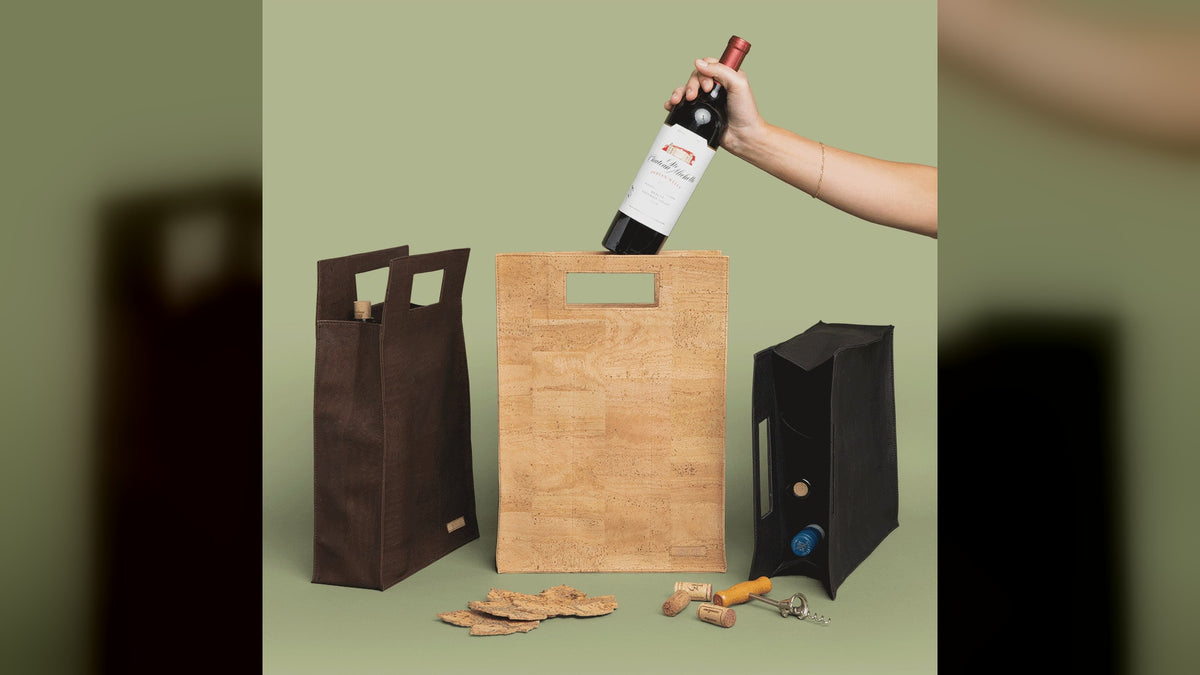 Tiradia cork sommelier wine tote holding three bottles